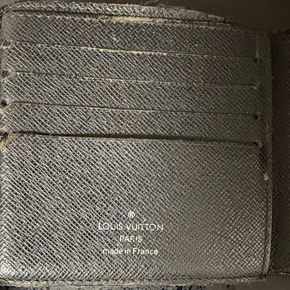 Louis Vuitton Men's Graphite Damier Black BiFold Wallet w Cert of Authenticity - Picture 7 of 10